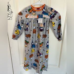 Peanuts Girls Halloween Nightgown  Charlie Brown Snoopy Great Pumpkin Size 4